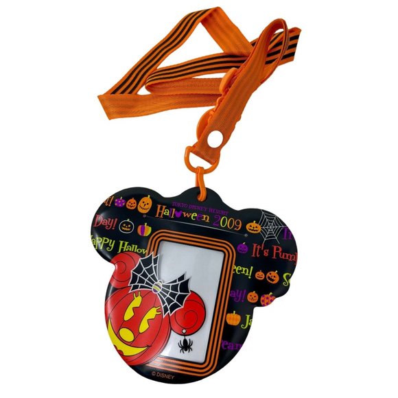 Tokyo Disneyland Halloween 2009 Lanyard Badge Holder I.D.‎ Card Holder - Picture 2 of 2